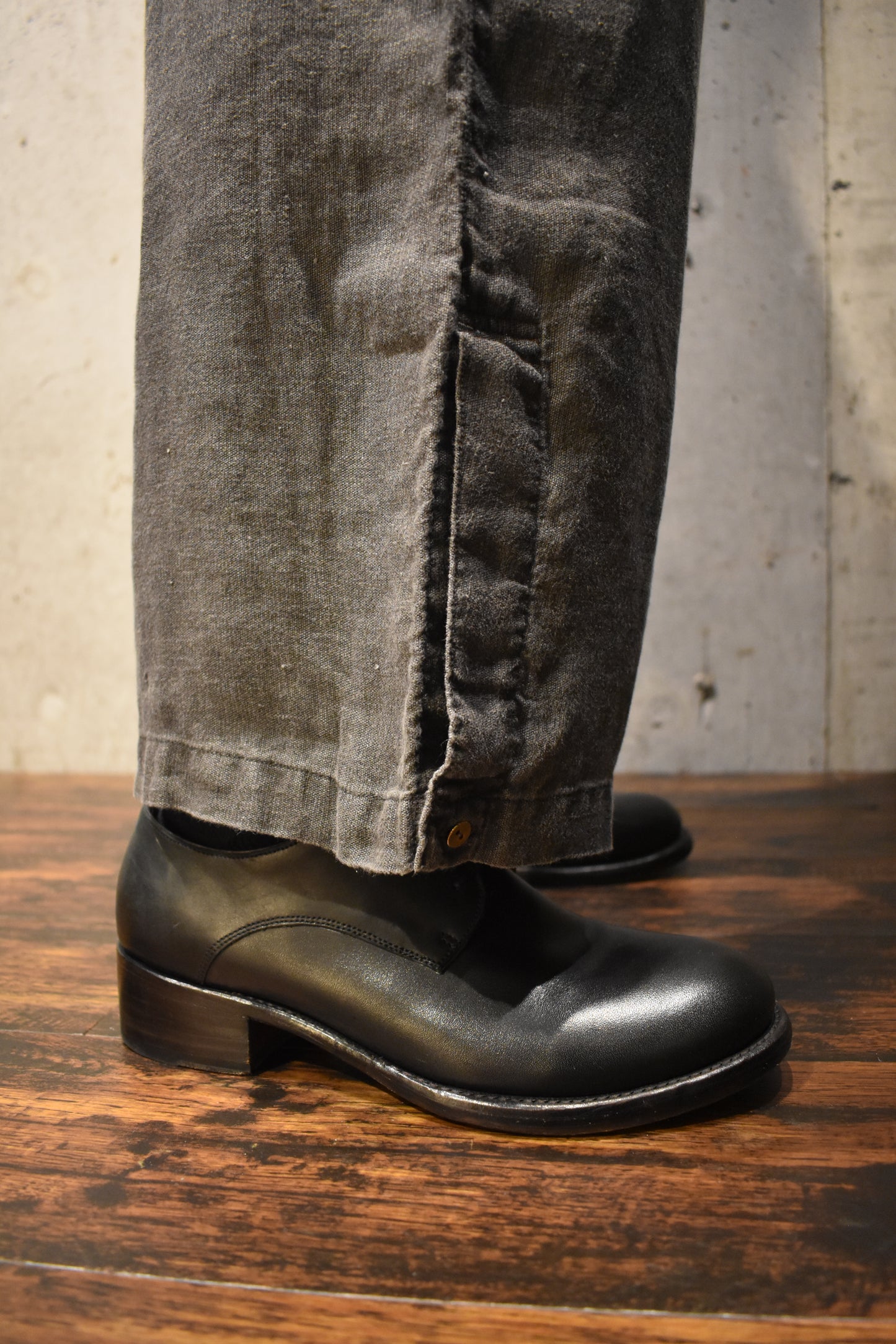 【MITTAN】亜麻大麻サイドスリットパンツ(炭)