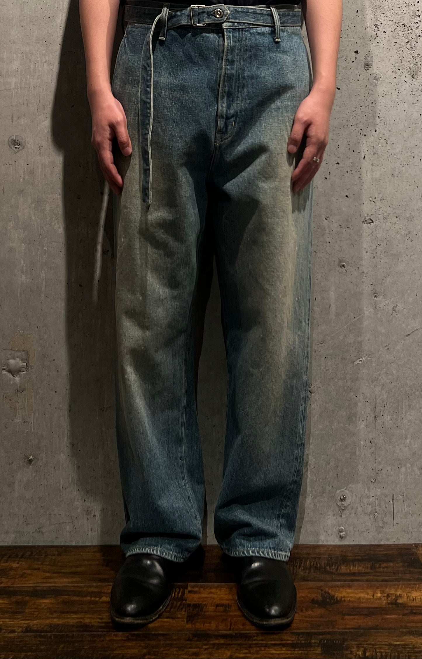 【YOKO SAKAMOTO】BELTED TROUSERS (FADE INDIGO)