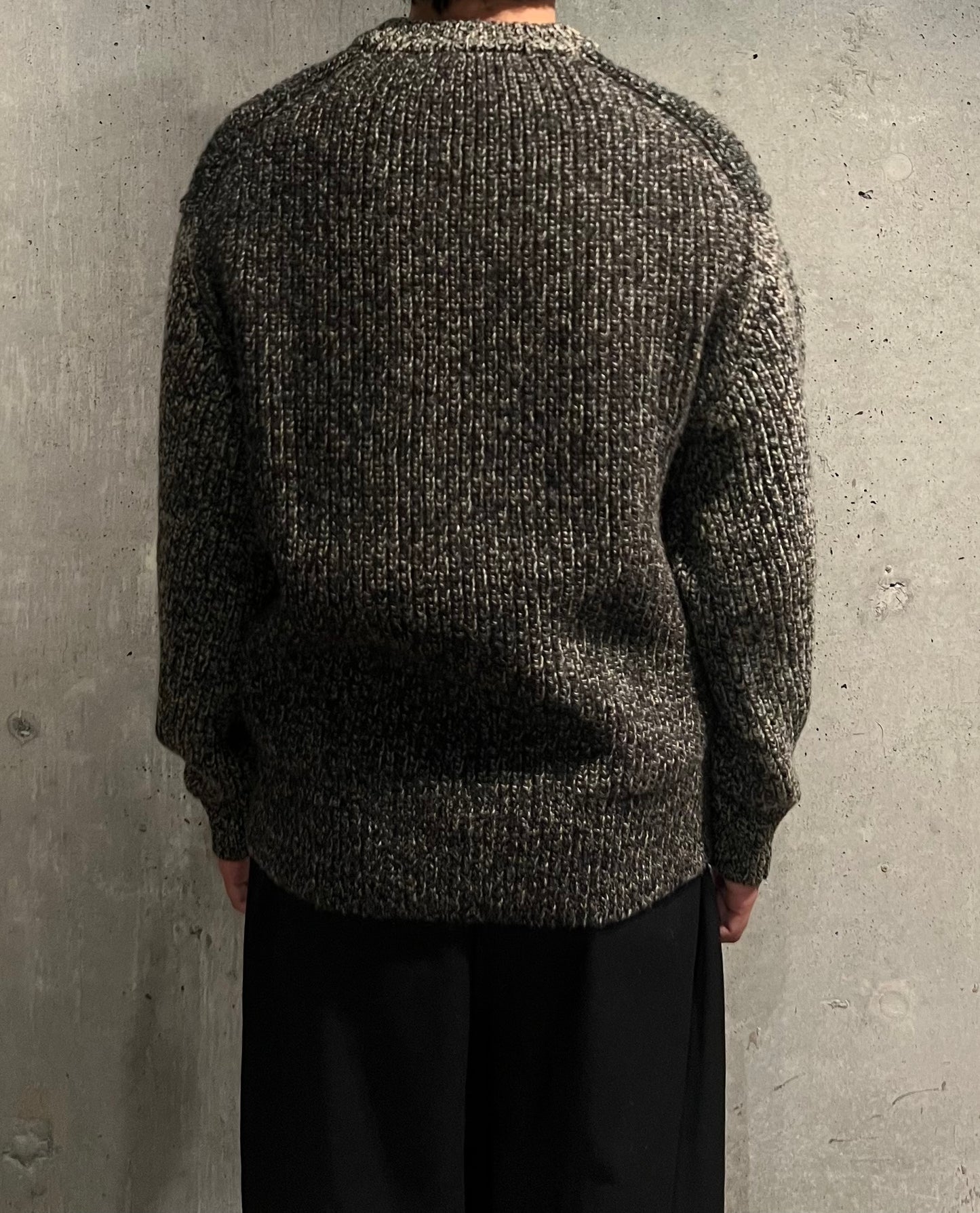 【Slopeslow】crew neck sweater(BK candy)