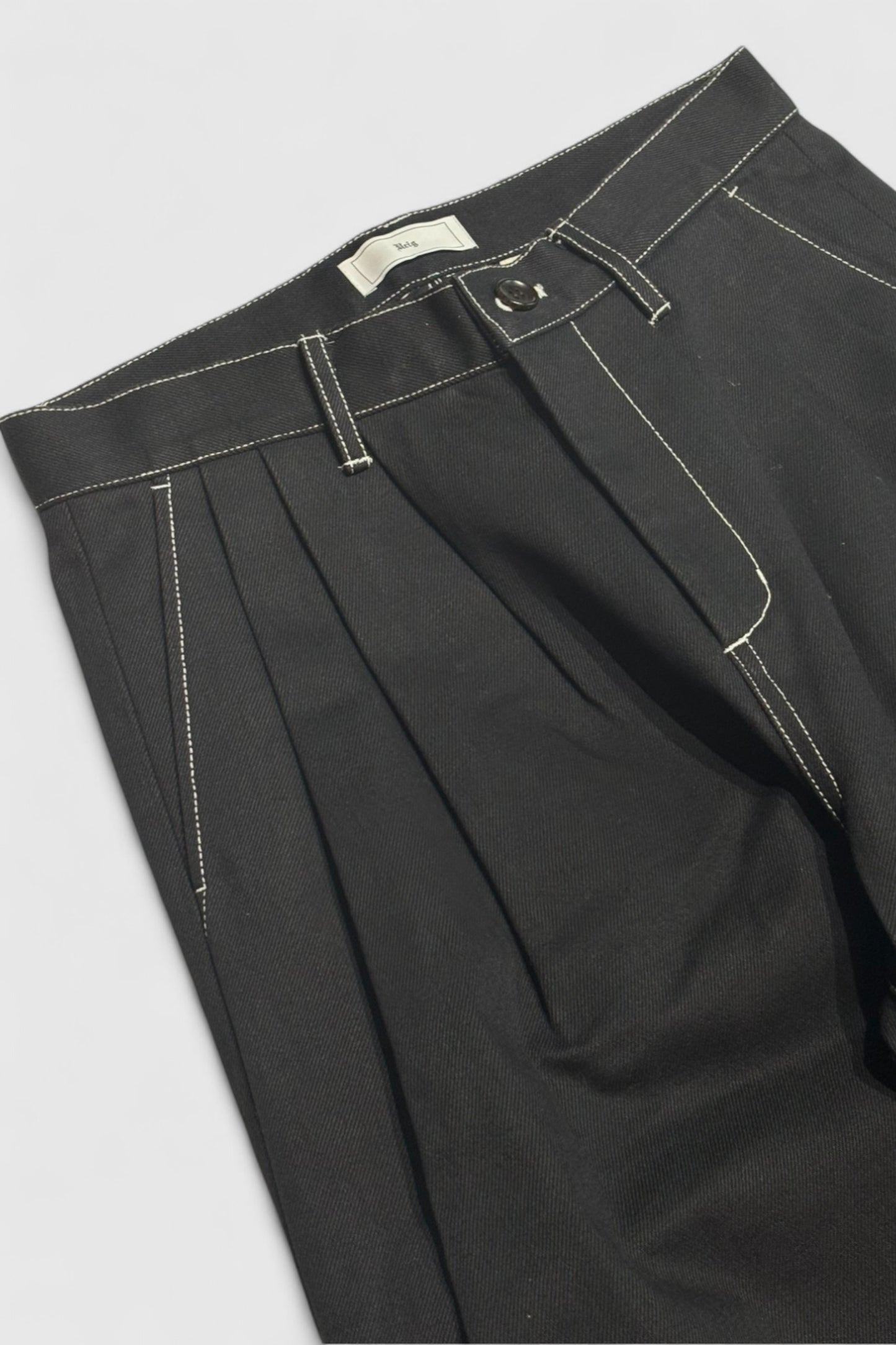 【Urig】STITCH 3TUCK PANTS