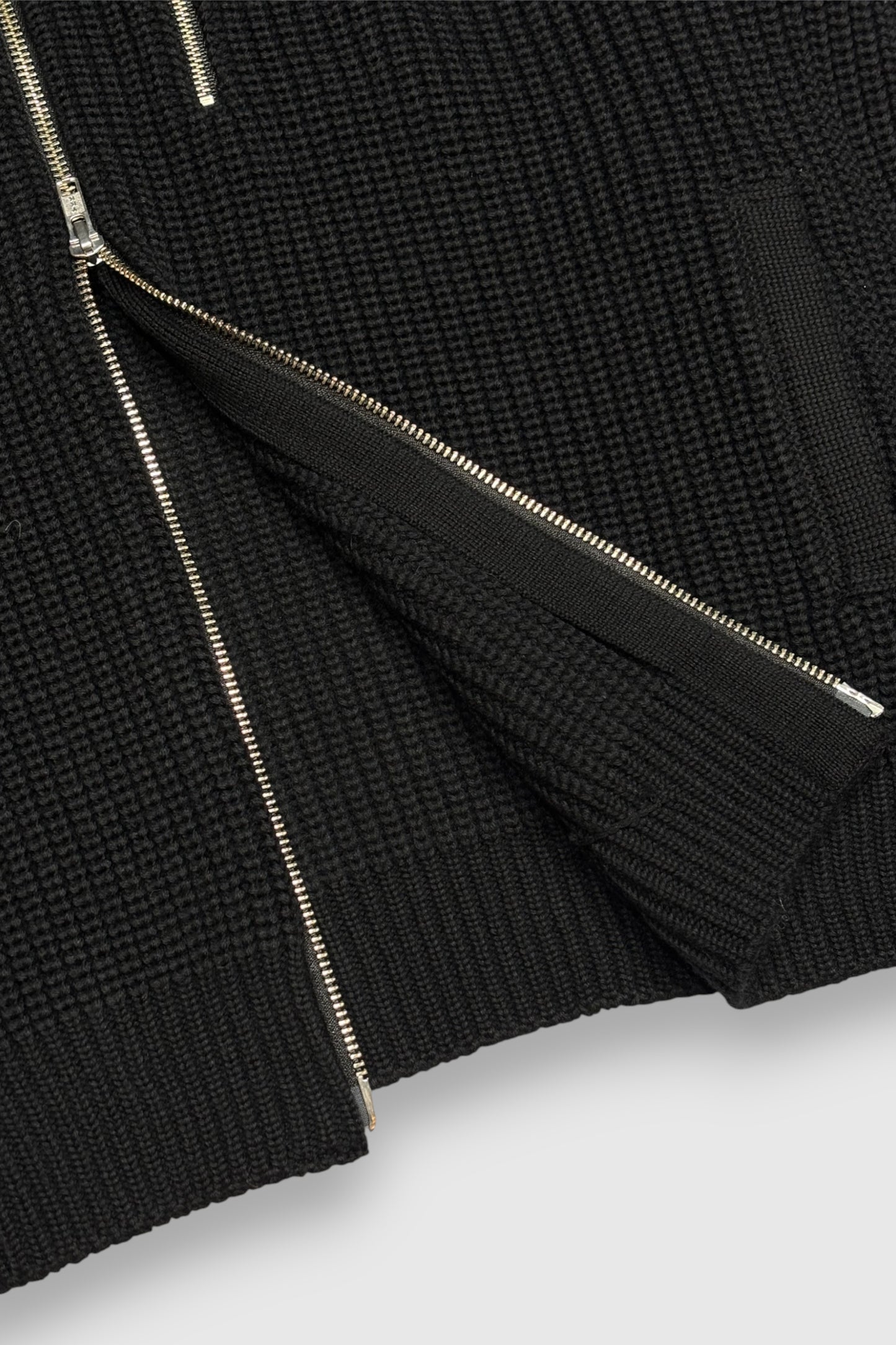 【LOYM】3POCKET DRIVERS KNIT(BLACK)