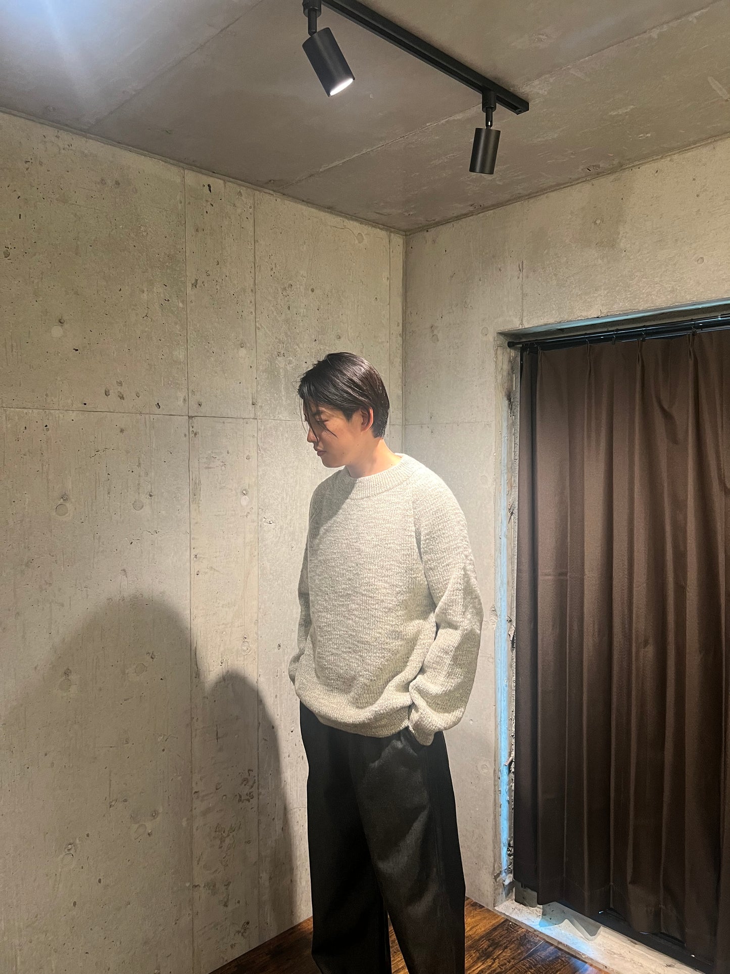 【MITTAN】ウルグアイスラブNMウールセーター 白杢