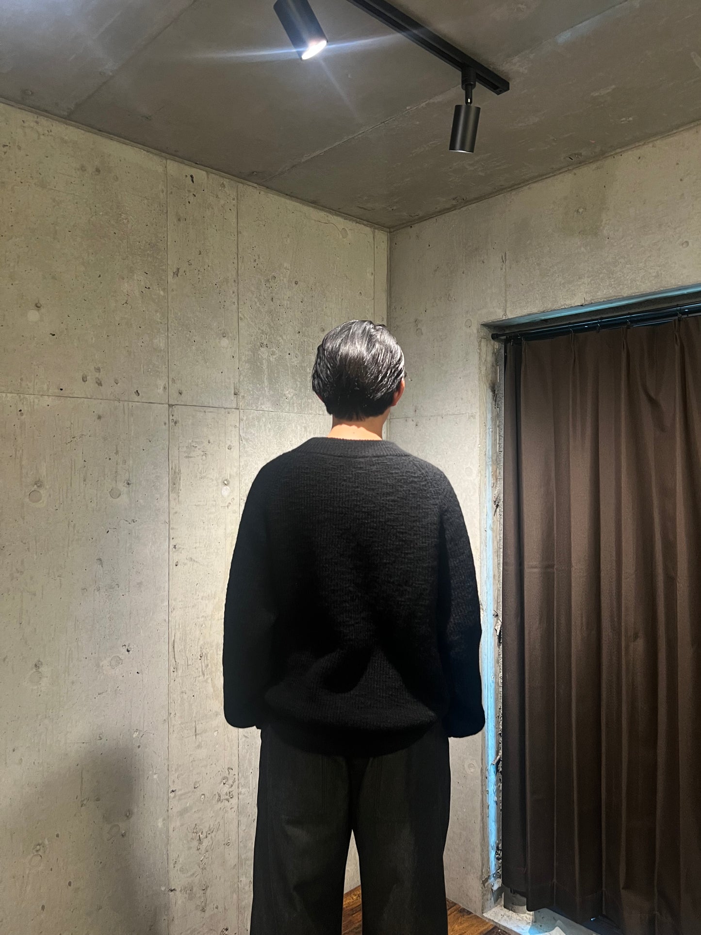 【MITTAN】ウルグアイスラブNMウールセーター ⿊