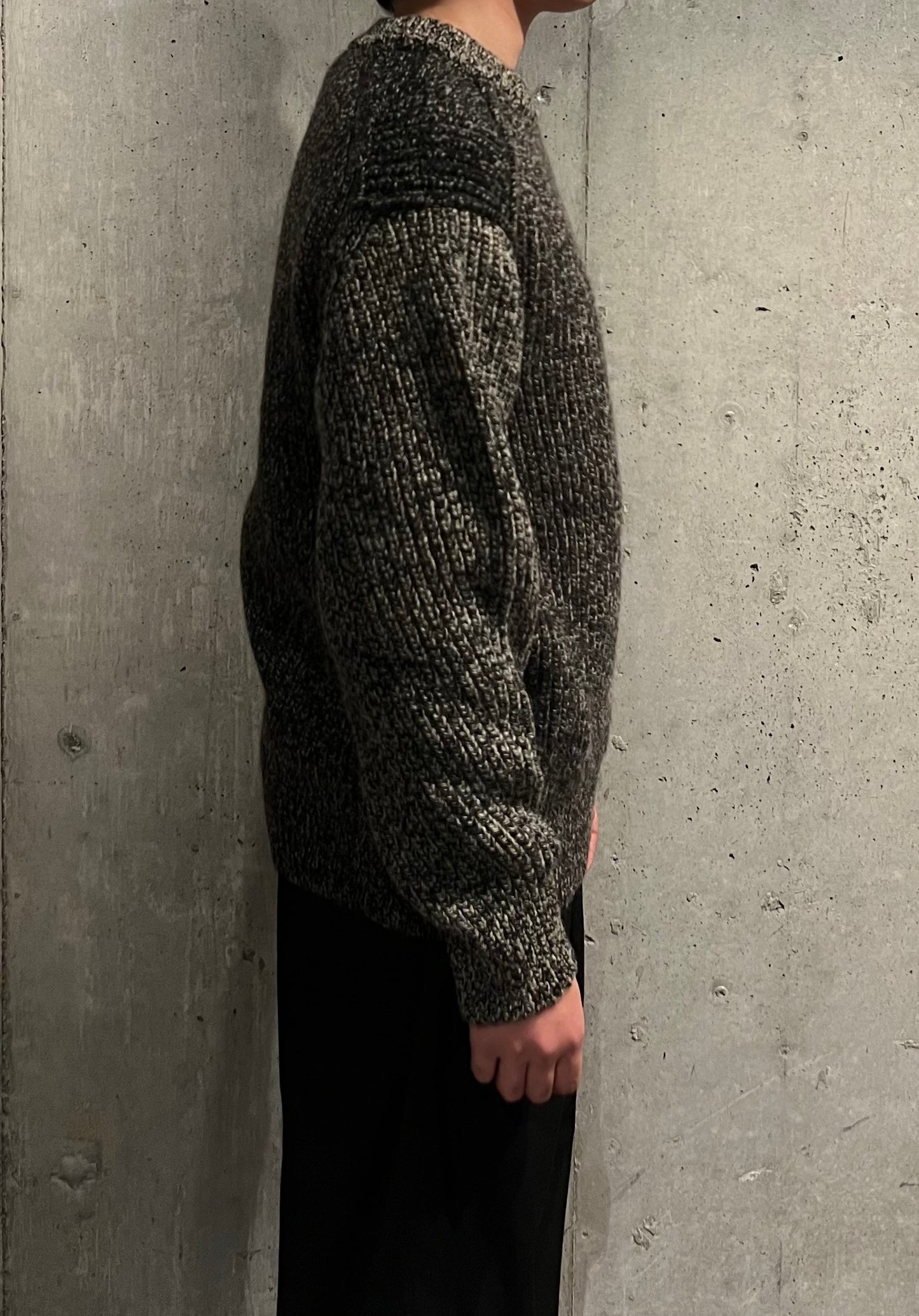 【Slopeslow】crew neck sweater(BK candy)