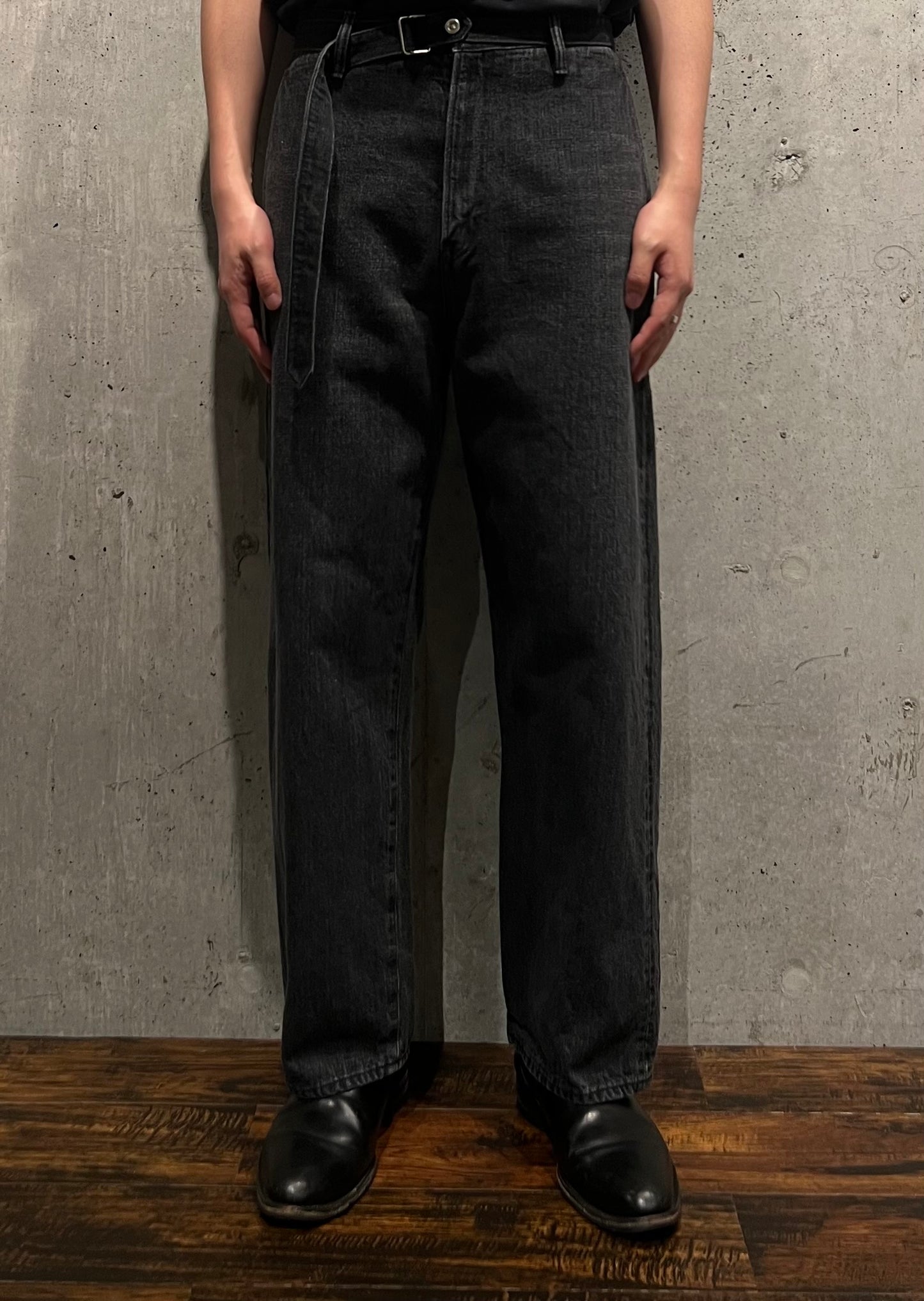 【YOKO SAKAMOTO】BELTED TROUSERS (FADE BLACK)