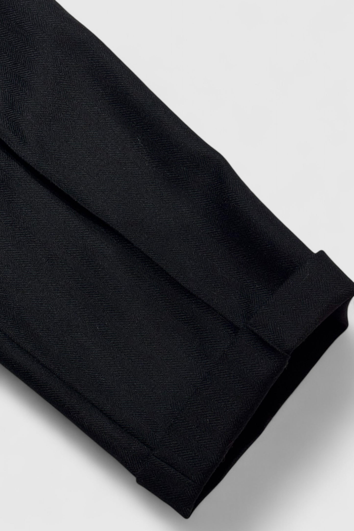 【Urig】ALPACA SAXONY CREASE STITCH PANTS HL (BLACK)