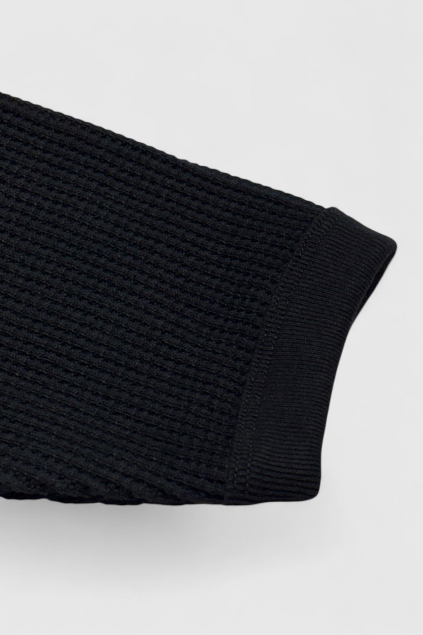 【YOKO SAKAMOTO】HIGH NECK PULLOVER (BLACK)