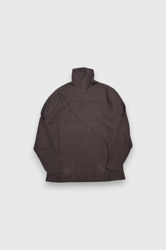 【YOKO SAKAMOTO】HIGH NECK PULLOVER(BROWN)