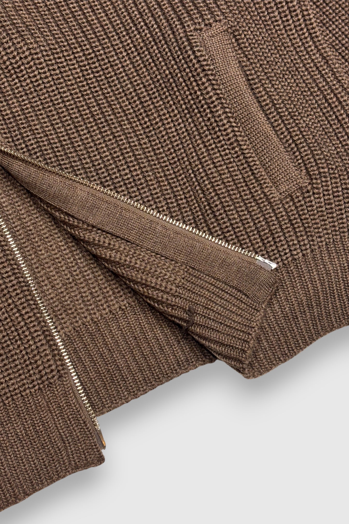 【LOYM】3POCKET DRIVERS KNIT(BROWN)