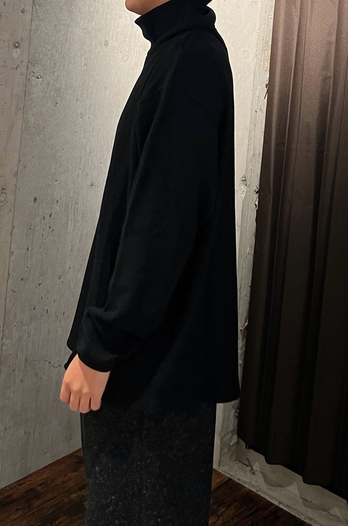 【YOKO SAKAMOTO】HIGH NECK PULLOVER (BLACK)