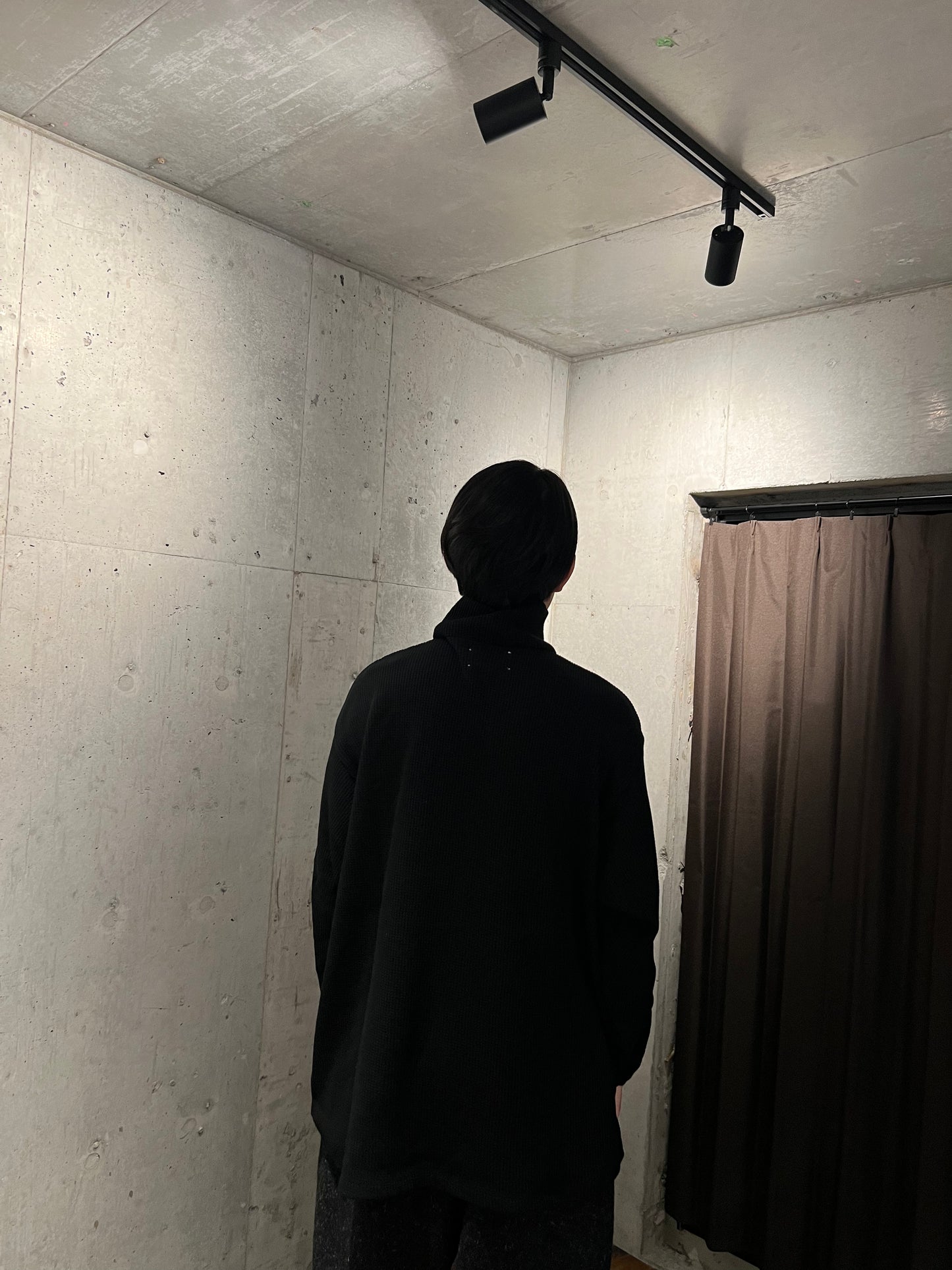 【YOKO SAKAMOTO】HIGH NECK PULLOVER (BLACK)