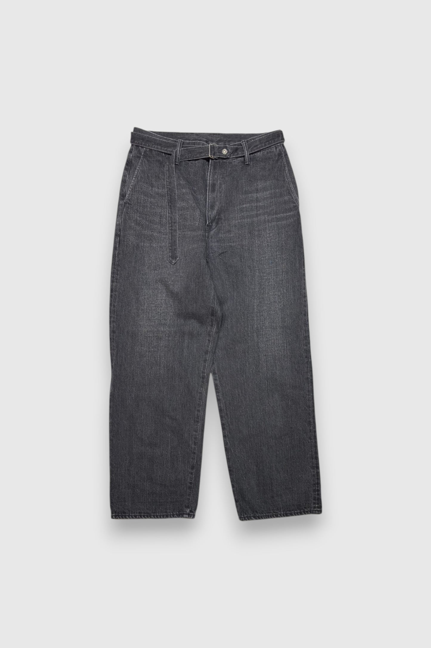 【YOKO SAKAMOTO】BELTED TROUSERS (FADE BLACK)