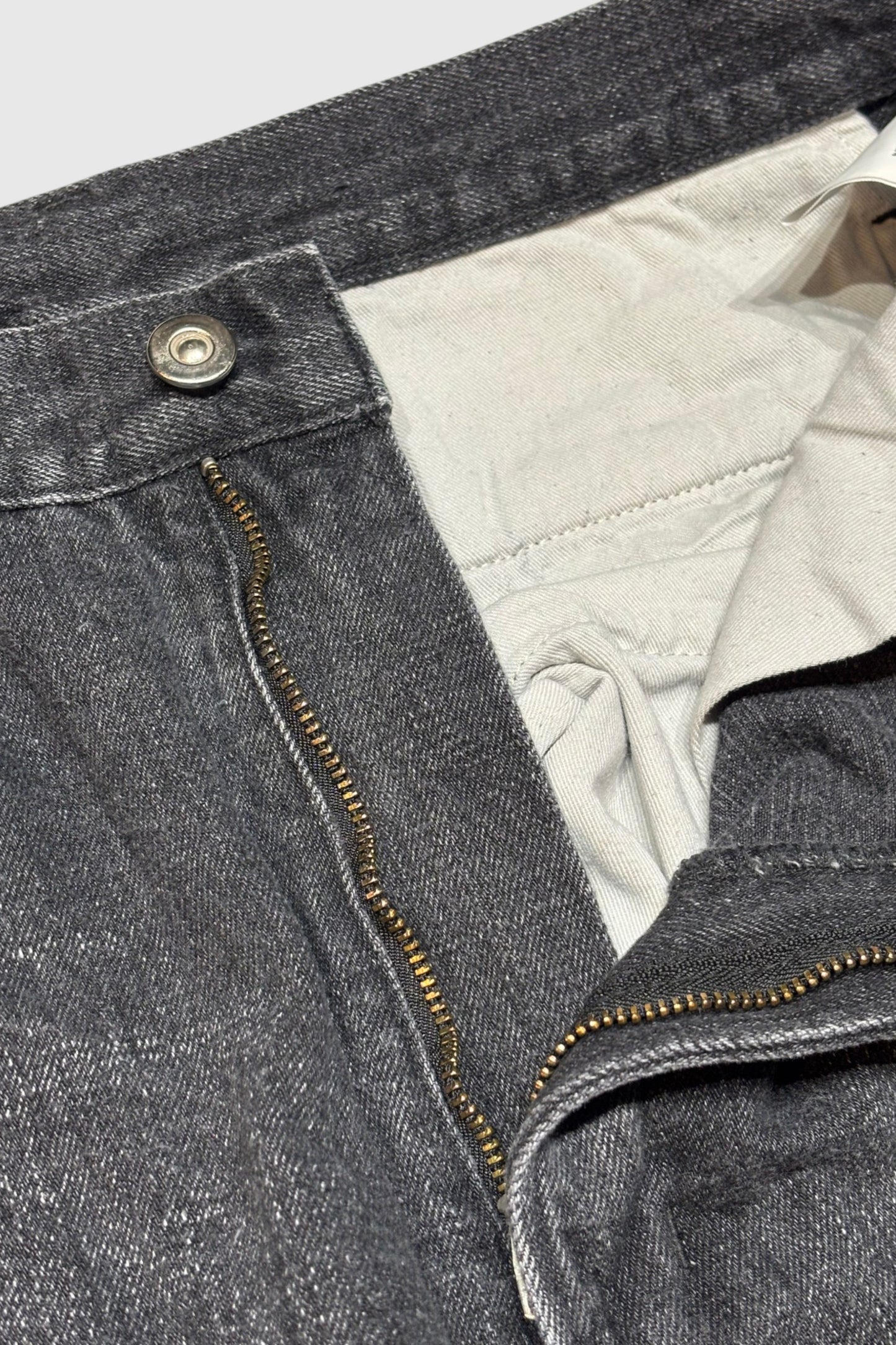 【YOKO SAKAMOTO】BELTED TROUSERS (FADE BLACK)