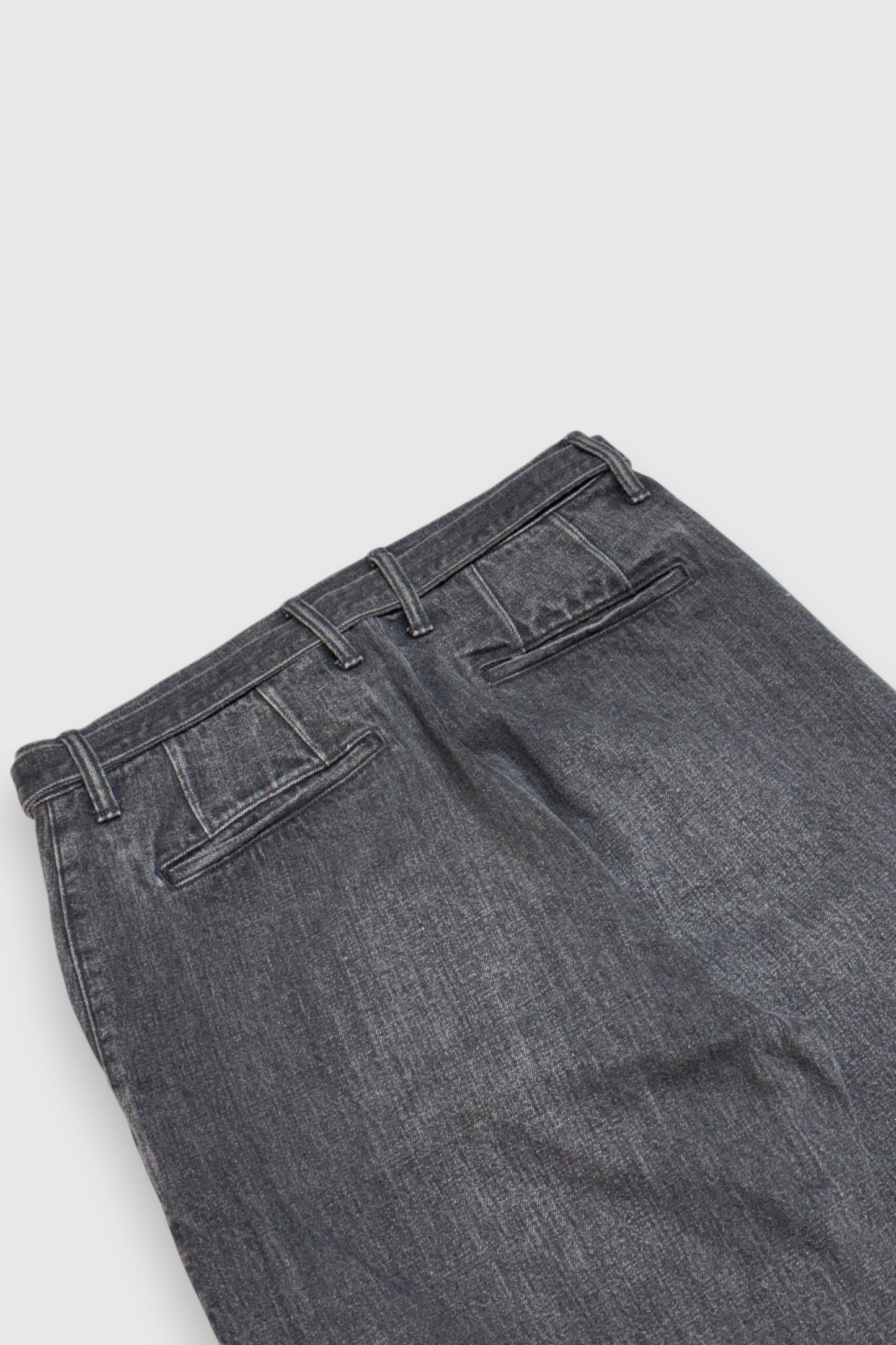 【YOKO SAKAMOTO】BELTED TROUSERS (FADE BLACK)