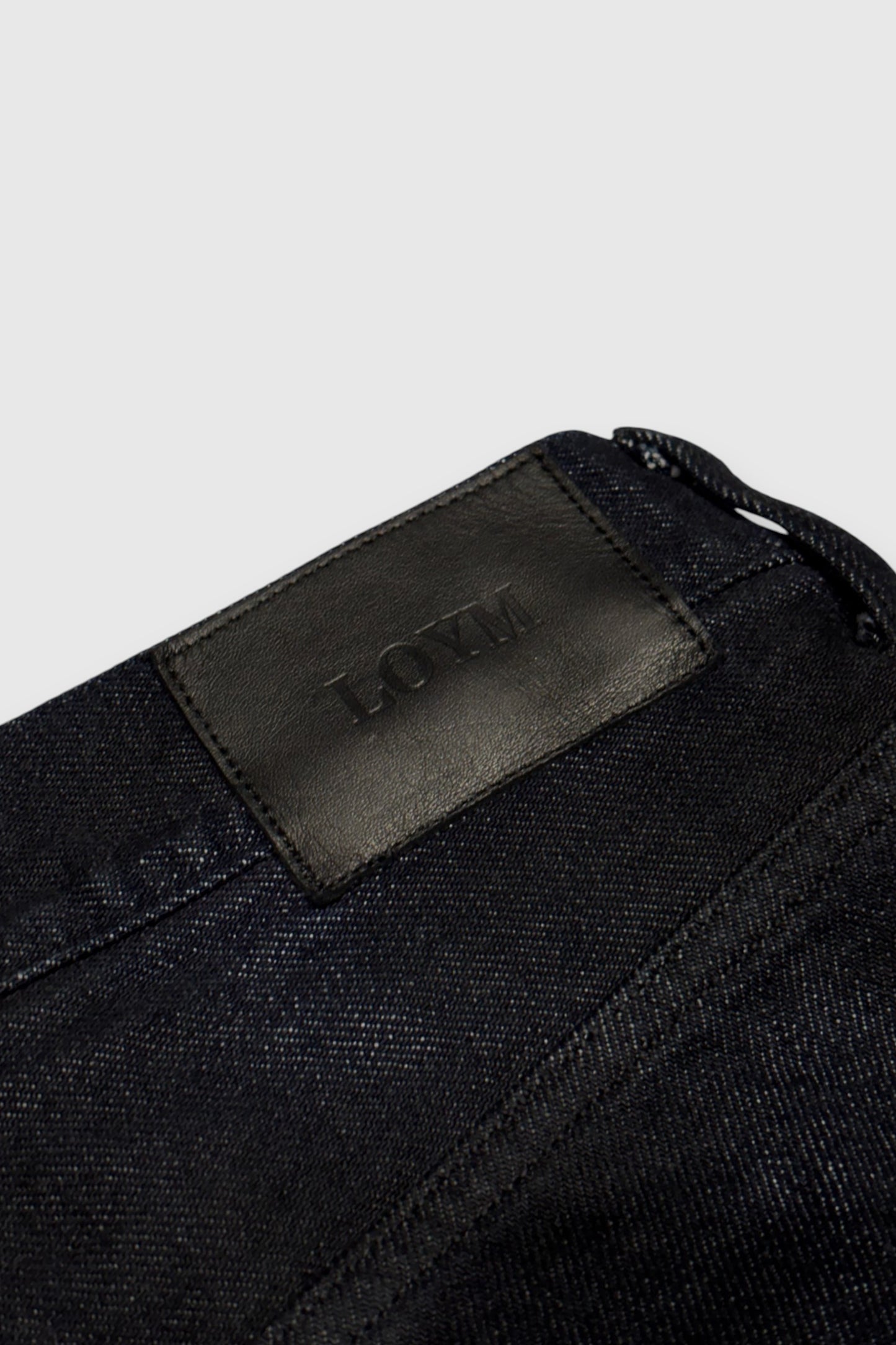 【LOYM】LEATHER POCKET DENIM PANTS (BLACK×DYE)